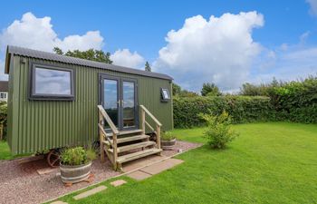 Shepherd's Hut Holiday Home