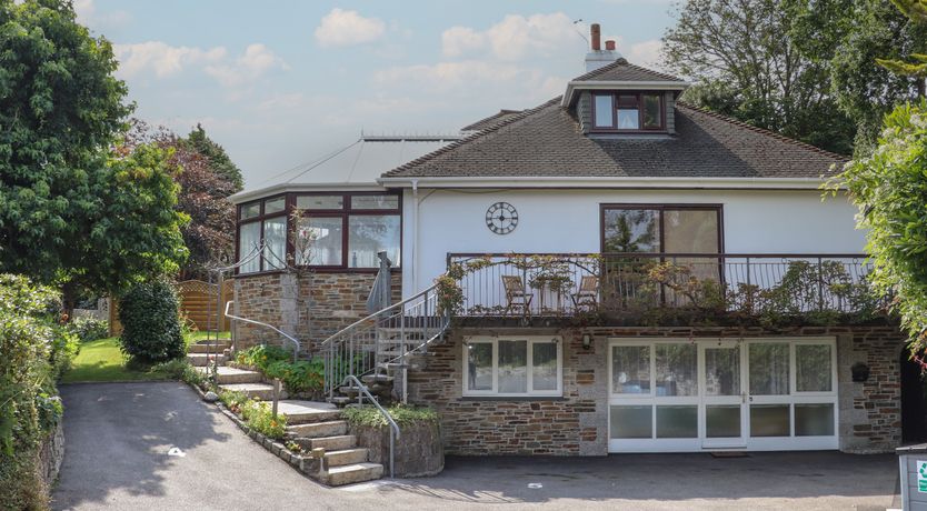 Photo of Robins Nest