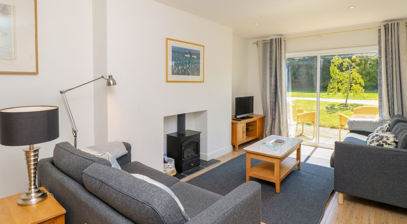 Photo of Whitfield P10