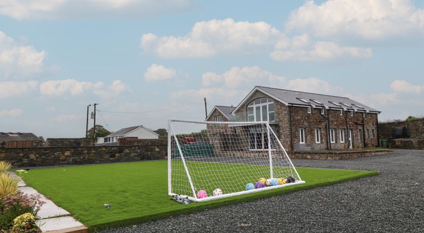 Photo of Caeau Gwynion Farm