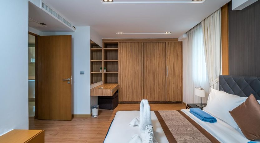 Photo of Waves or Bubbles?