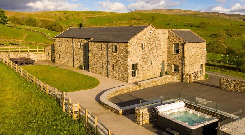 Photo of High View Barn