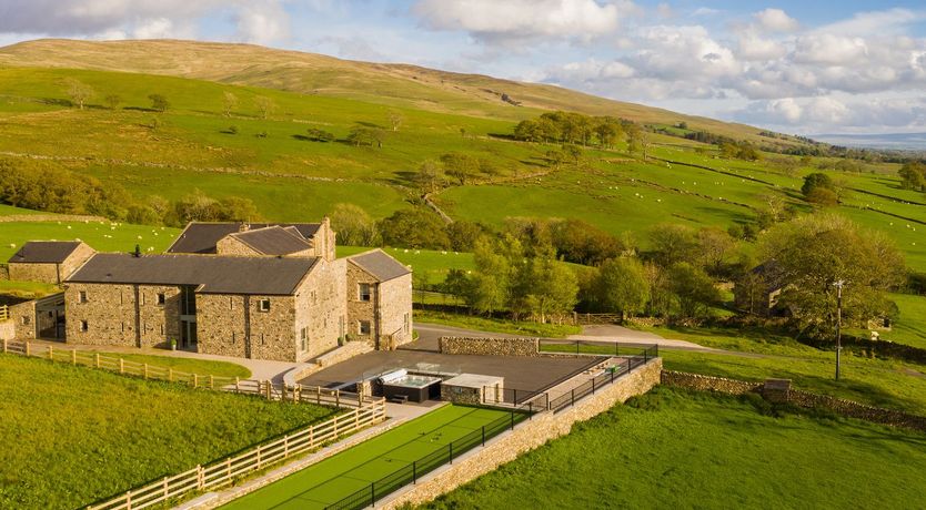 Photo of High View Barn
