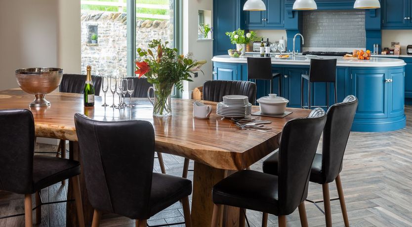 Photo of High View Barn