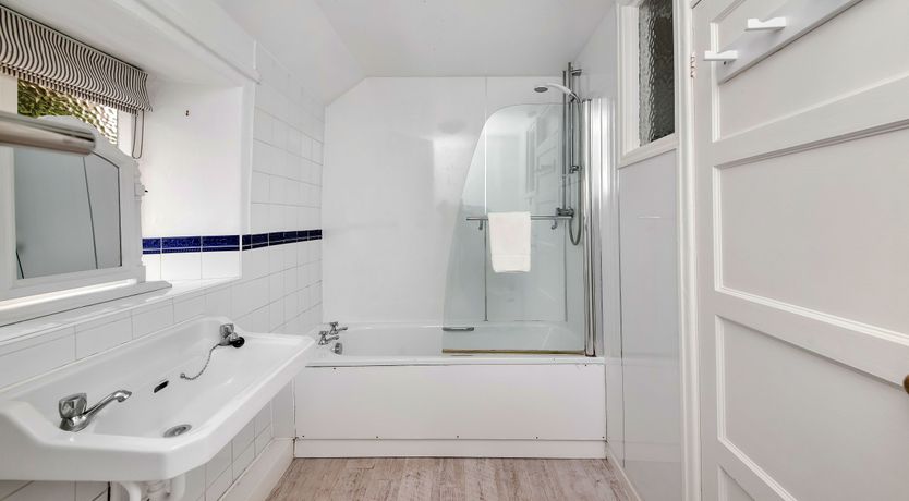 Photo of The Great Oak