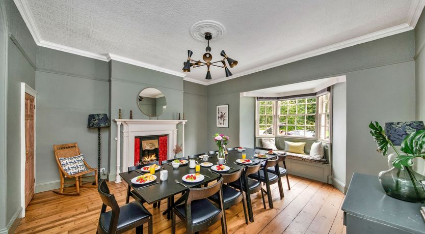 Photo of The Great Oak