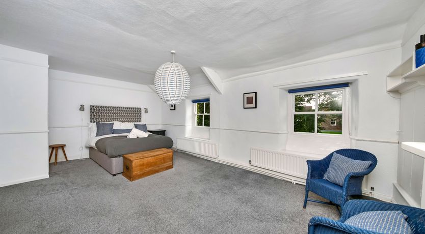 Photo of The Great Oak