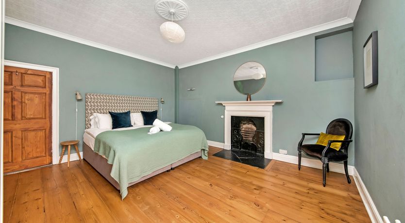 Photo of The Great Oak