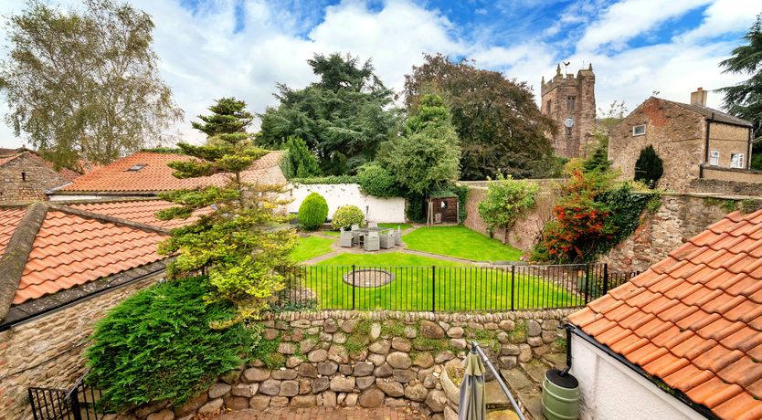 Photo of The Great Oak