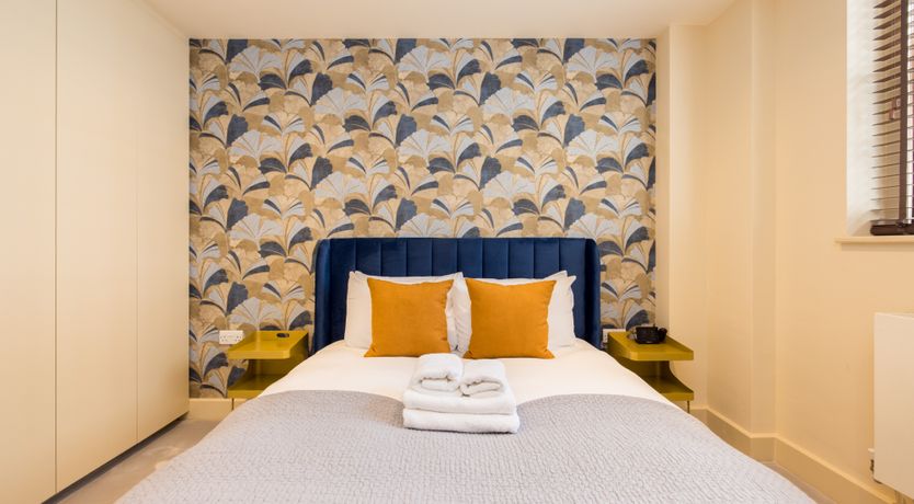 Photo of London Muse