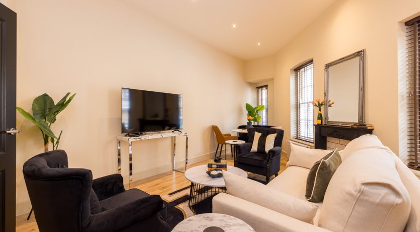 Photo of London Muse