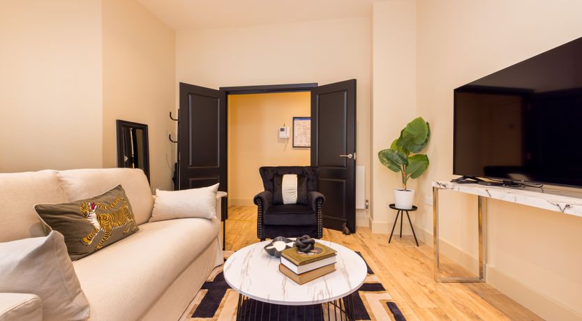 Photo of London Muse