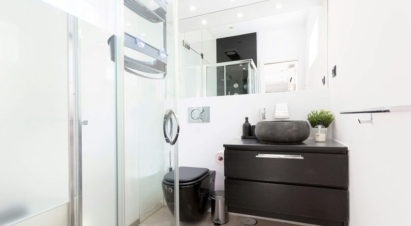 Photo of Madrid Glow