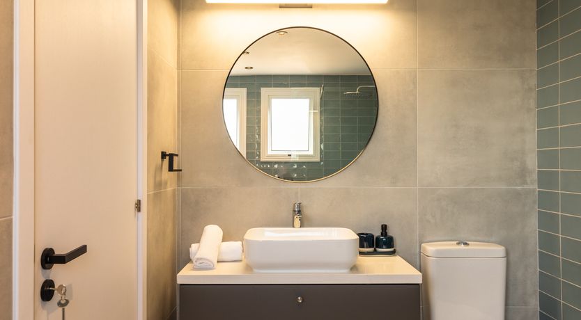 Photo of Nissi Oasis