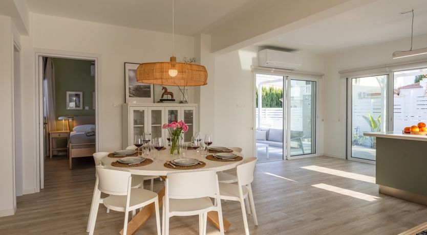 Photo of Nissi Oasis