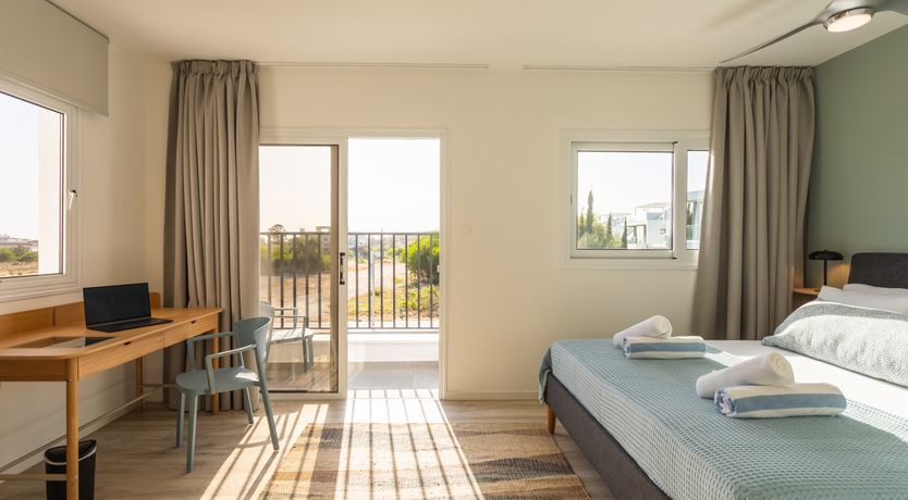 Photo of Nissi Oasis