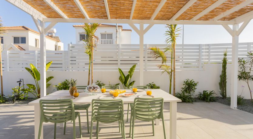 Photo of Nissi Oasis