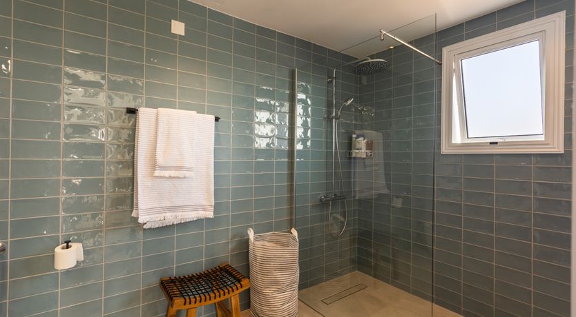 Photo of Nissi Oasis