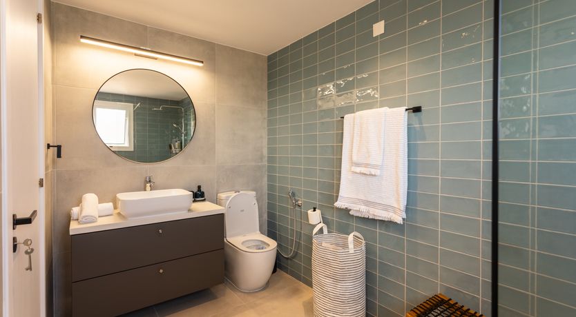 Photo of Nissi Oasis