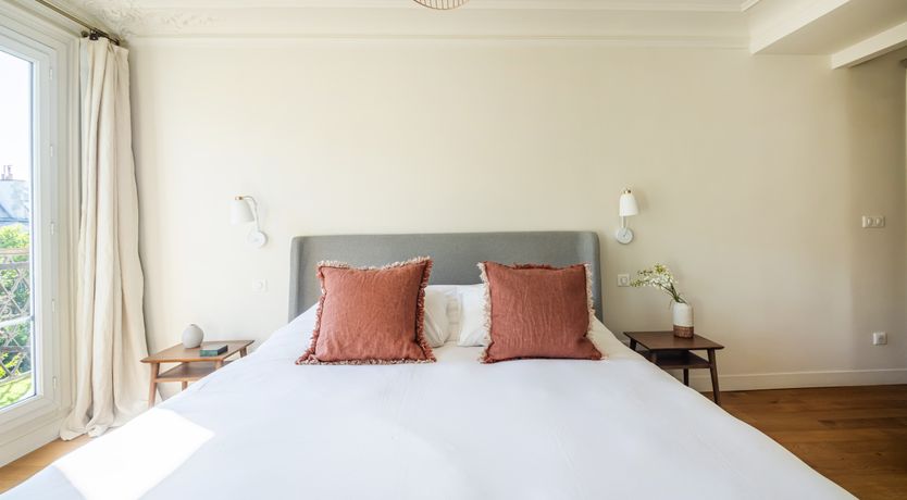 Photo of Paris Magenta