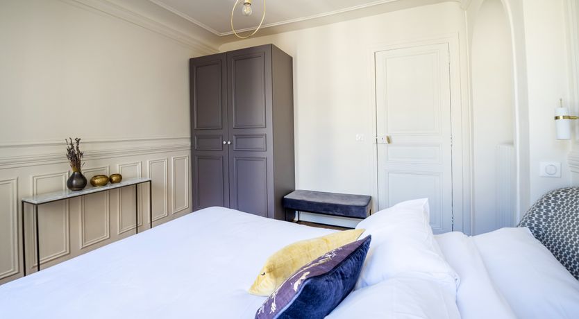 Photo of Paris Magenta