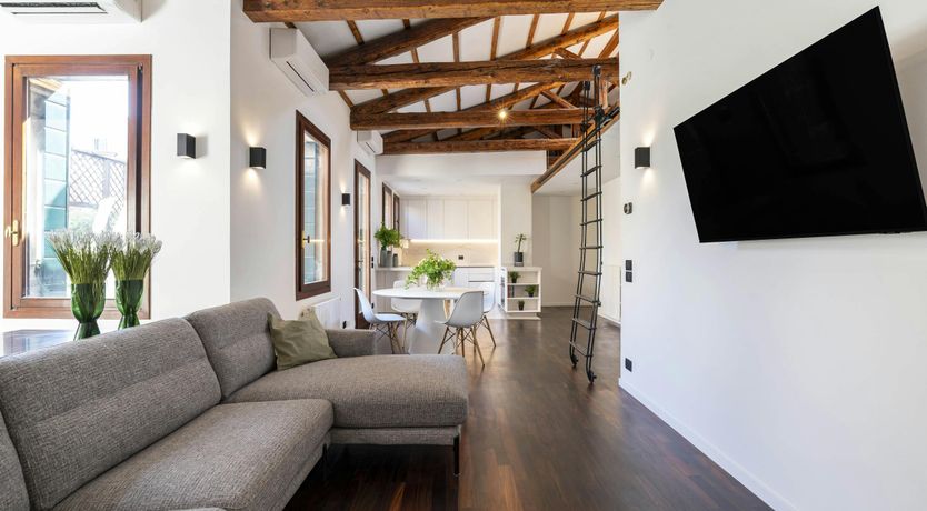 Photo of Venetian Beauty