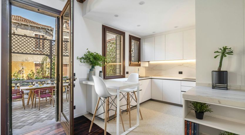 Photo of Venetian Beauty