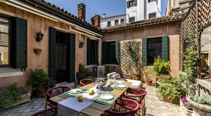 Photo of Venetian Beauty