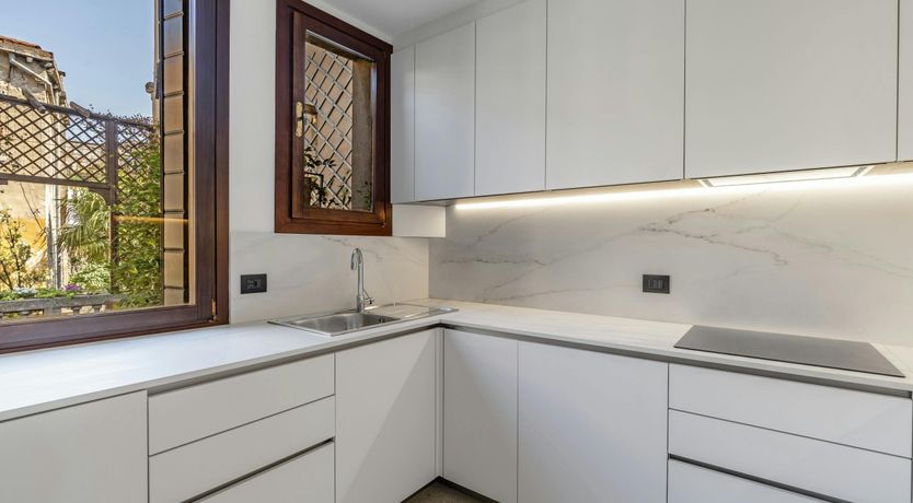 Photo of Venetian Beauty