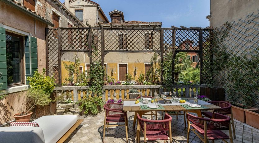 Photo of Venetian Beauty