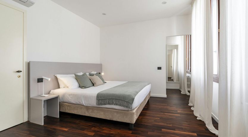 Photo of Venetian Beauty