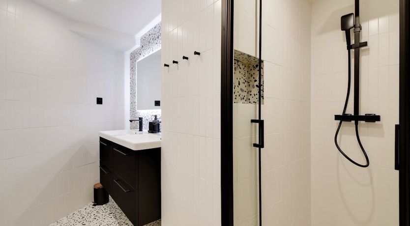 Photo of Parisian Glow