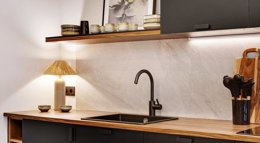 Photo of Parisian Glow