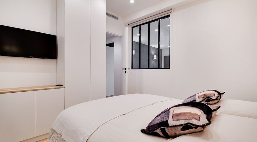 Photo of Parisian Glow