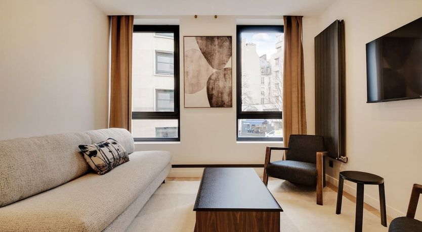 Photo of Parisian Glow