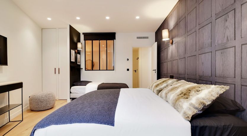 Photo of Parisian Glow