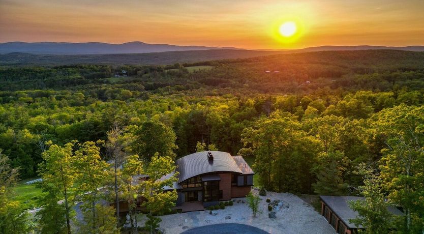 Photo of The Berkshires Splendour