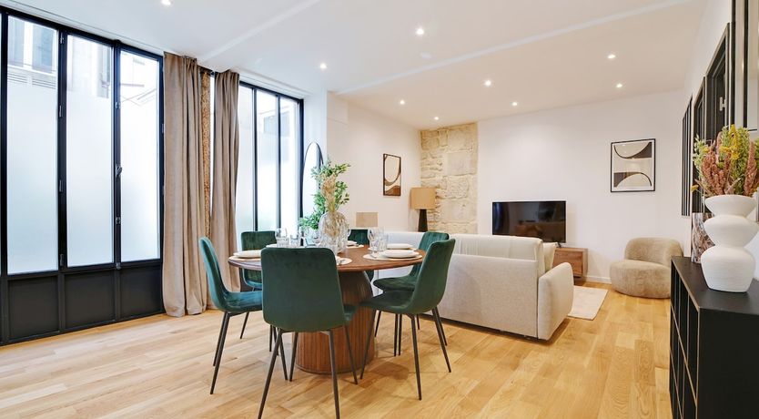 Photo of La Ville Lumière