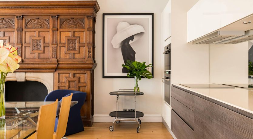 Photo of Botanical Muse