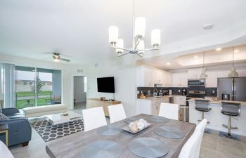 The Aurora Skyline Holiday Home