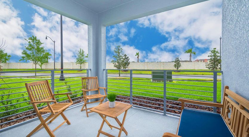 Photo of The Aurora Skyline