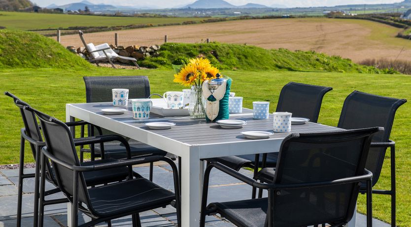 Photo of The Sea & the Moon