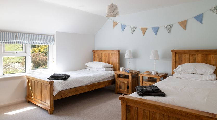 Photo of The Sea & the Moon