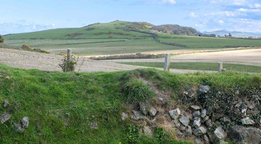 Photo of The Sea & the Moon