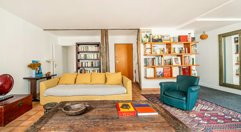 Photo of Parisian Aura