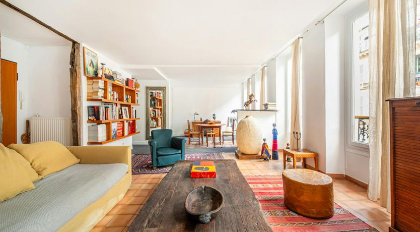 Photo of Parisian Aura