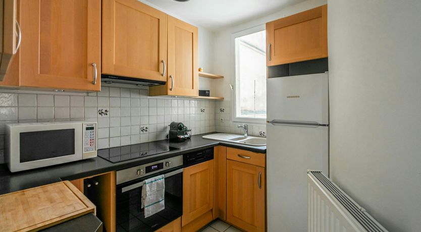 Photo of Parisian Aura