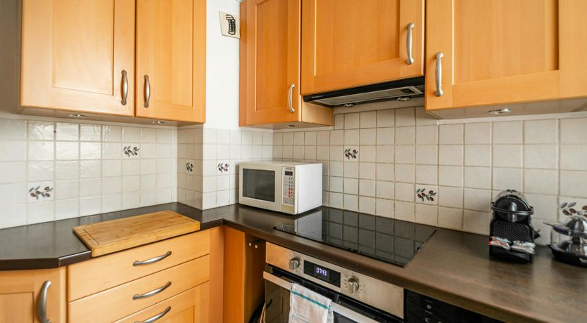 Photo of Parisian Aura