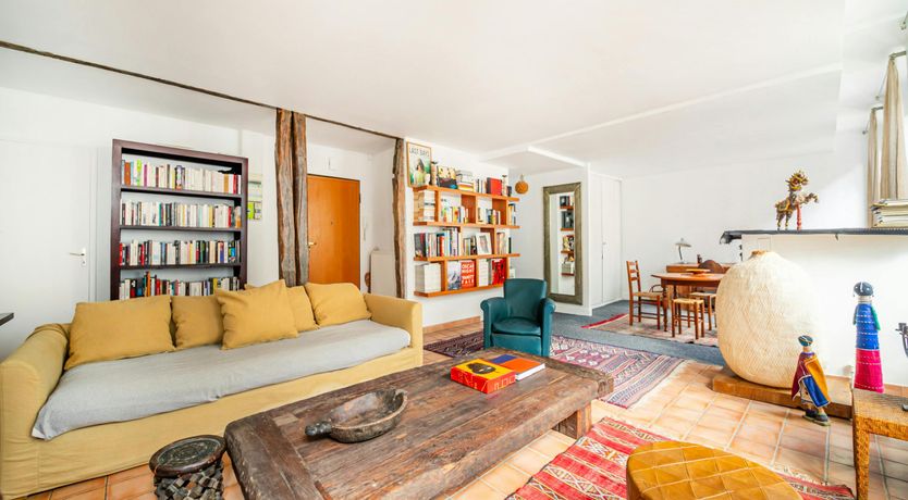 Photo of Parisian Aura