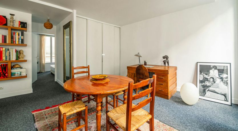 Photo of Parisian Aura